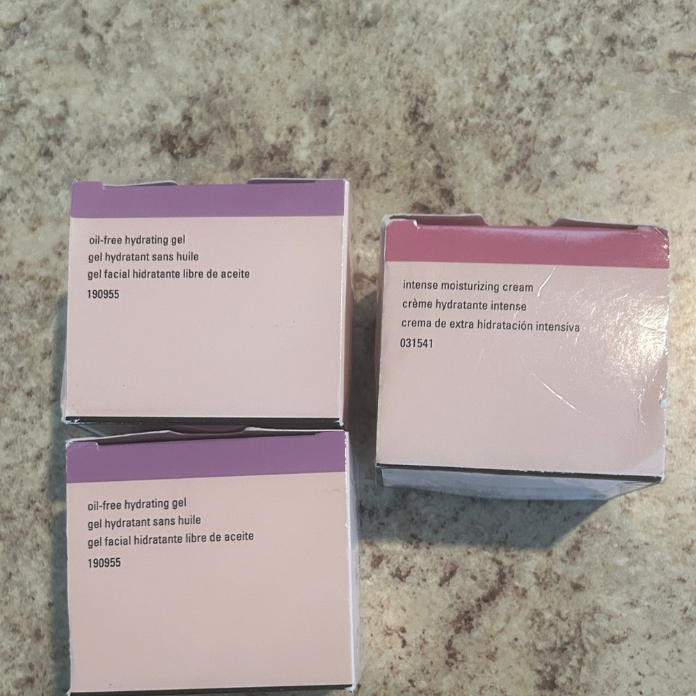 Mary Kay Oil-Free Hydrating Gel - Soft Pink